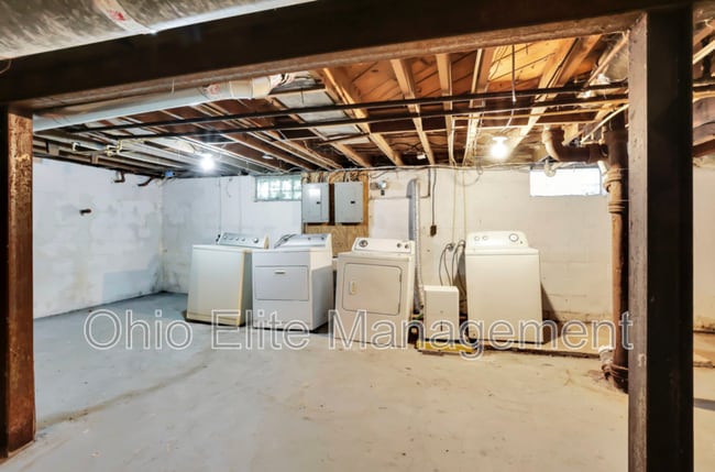 Building Photo - 397 S Chase Ave