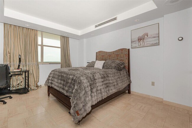 Building Photo - 11111 Biscayne Blvd