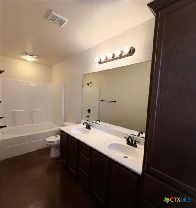 Building Photo - 614 B Karey Dr