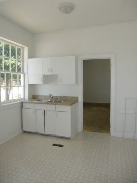 Building Photo - 1914 1/2 Kratha Drive
