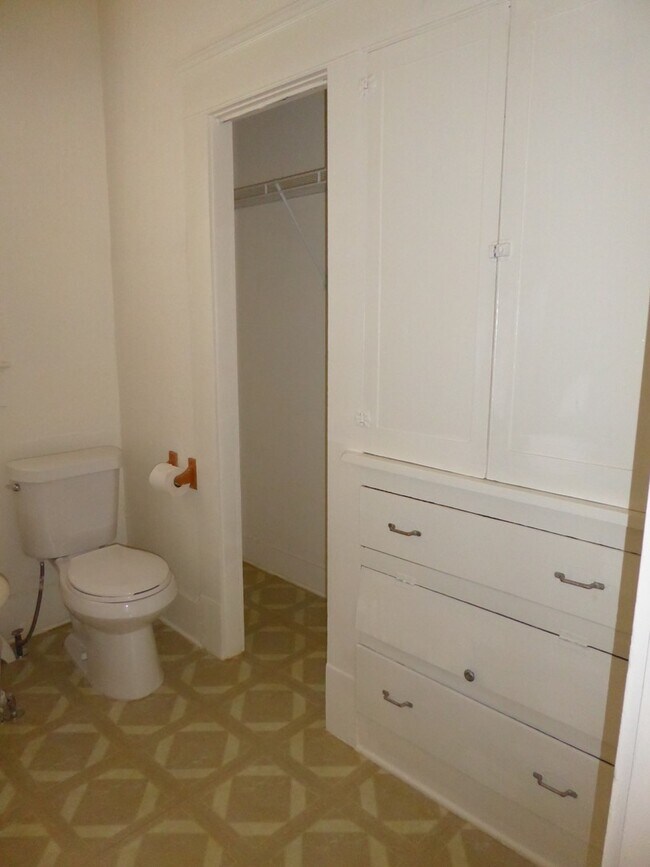 Building Photo - Studio loft in Alta Vista