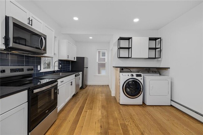 Building Photo - 30 Cypress St