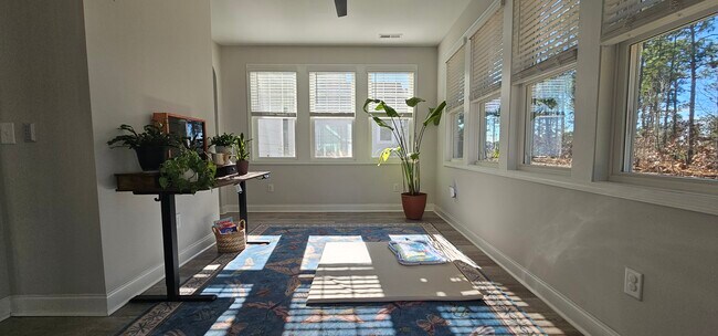 Building Photo - 1032 Hyco rd