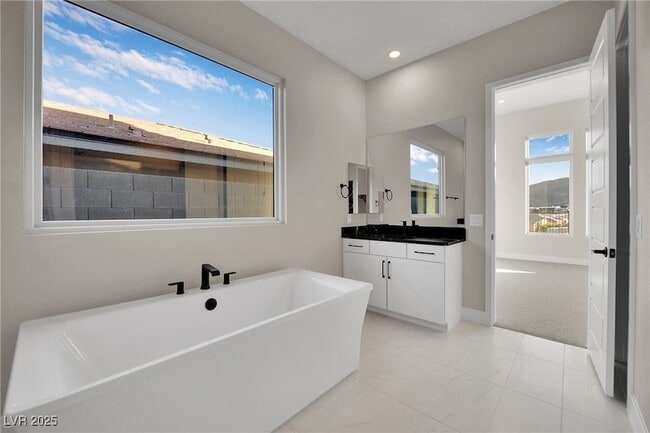 Building Photo - 11079 Rolling Vista Dr