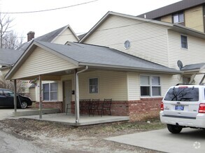 Building Photo - 416.5 S Dunn St