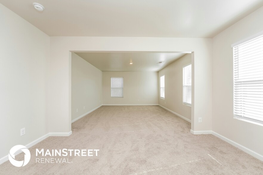 Building Photo - 3811 River Rock Rd