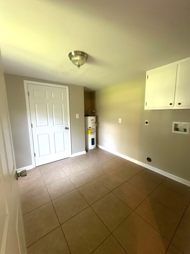 Building Photo - 64 Brick Ave