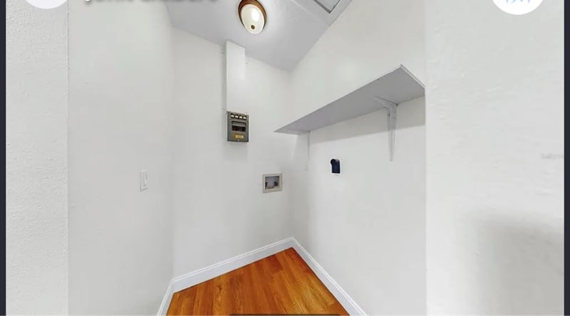 Building Photo - 9650 Starline Dr