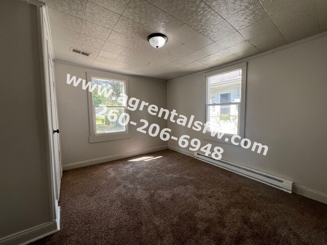 Building Photo - 3 Bedroom House - $200 Off first months rent