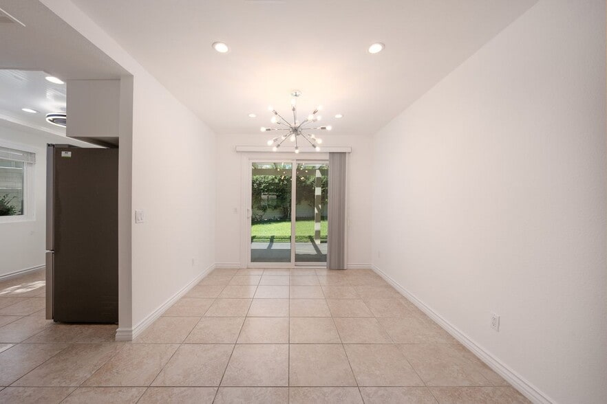 Building Photo - 74755 San Cristoval Cir