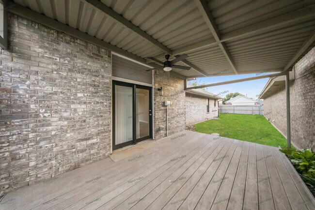 Building Photo - 2133 Lonnie Ln