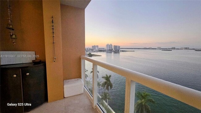 Building Photo - 1625 Kennedy Cswy