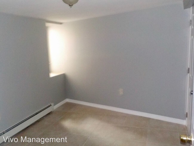 Building Photo - 398-400 S 15th St