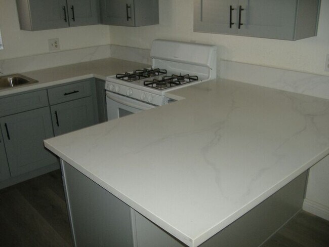 Building Photo - 28701 Calle Del Lago