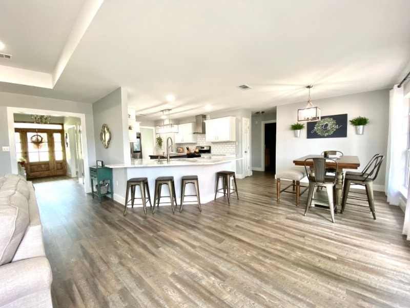 Building Photo - 110 Honeysuckle Ct