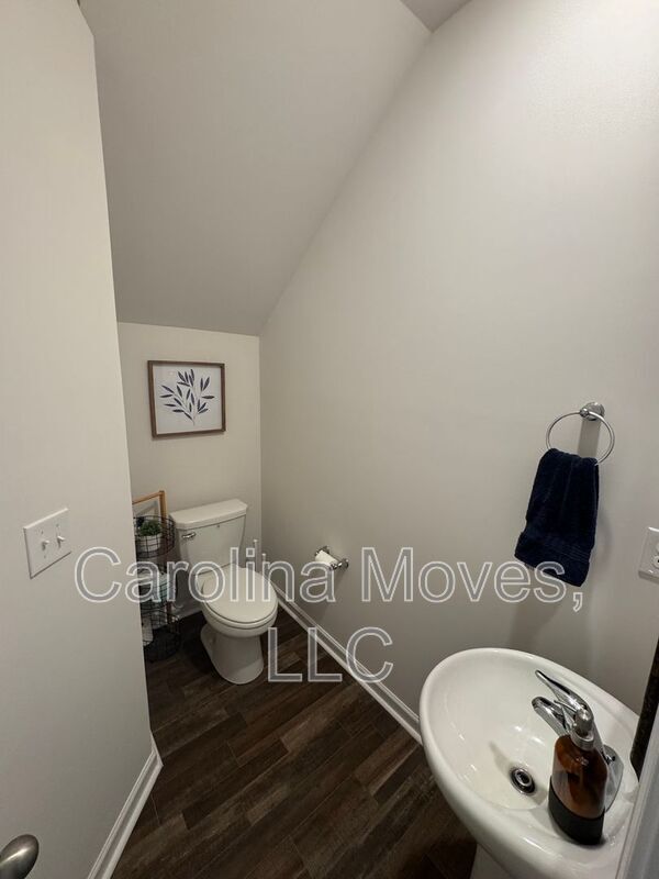 Building Photo - 405 Sea Grit Ct