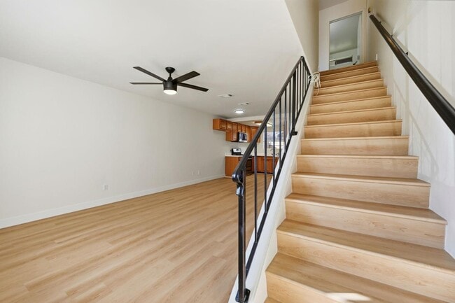 Building Photo - 5130 N River Rd