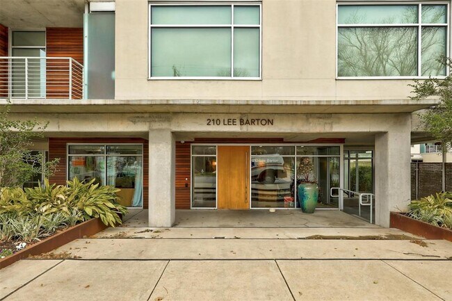 Building Photo - 210 Lee Barton Dr