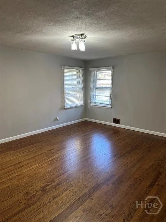 Building Photo - 50 Pine Valley Dr