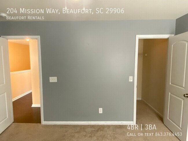Building Photo - 204 Mission Way