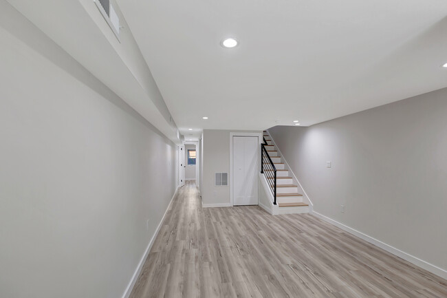 Building Photo - 134 N Linwood Ave