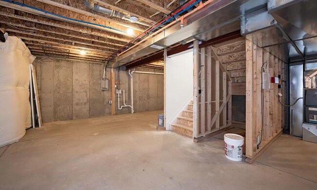 Building Photo - Lovely 2 bedroom, 3 bathroom townhome! Poo...