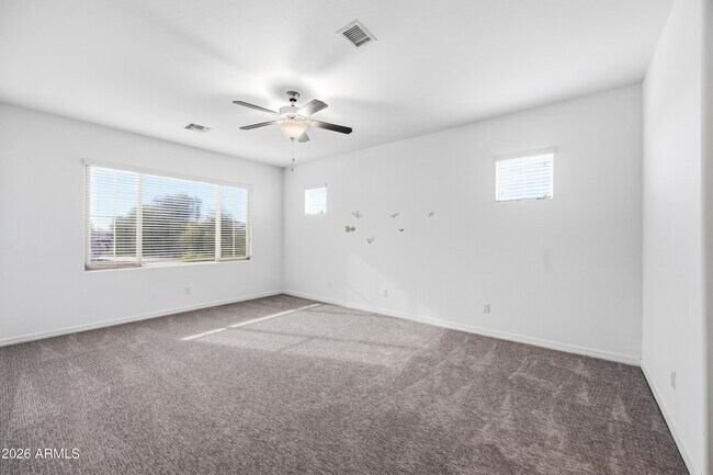 Building Photo - 668 N Sparrow Ct