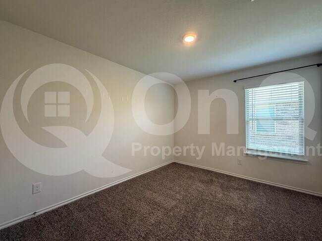 Building Photo - 3060 Stratford Wy