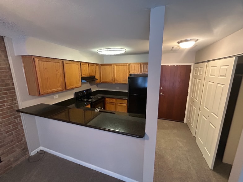 Building Photo - 5650 Abbey Dr