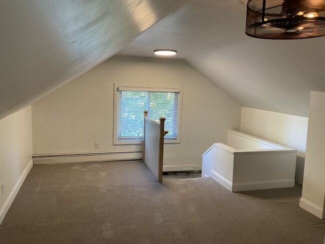 Building Photo - Beautifully Updated 4 BR/2 BA Upper-Level Duplex in Minneapolis with 2-Car Garage!