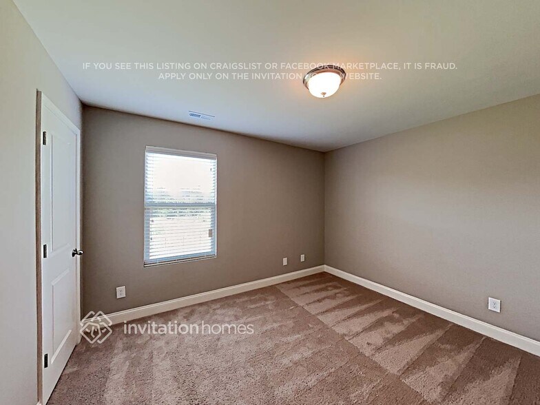 Building Photo - 5366 Roberta Crossing Dr