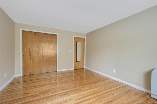 Building Photo - 115 S Main St