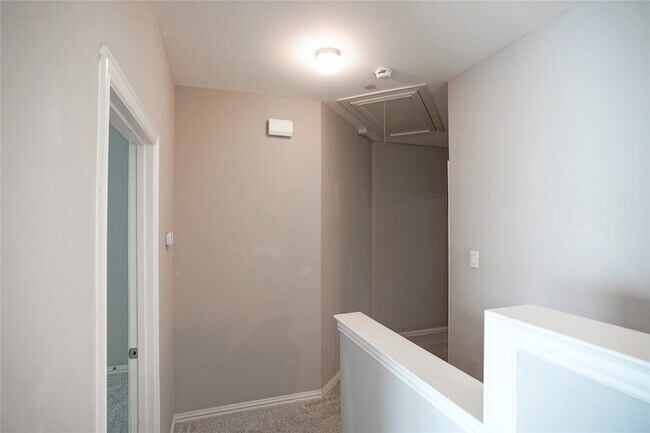 Building Photo - 4650 Penelope Ln