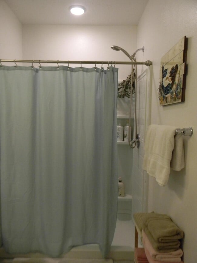 Building Photo - 1588 Ranger Rd SE