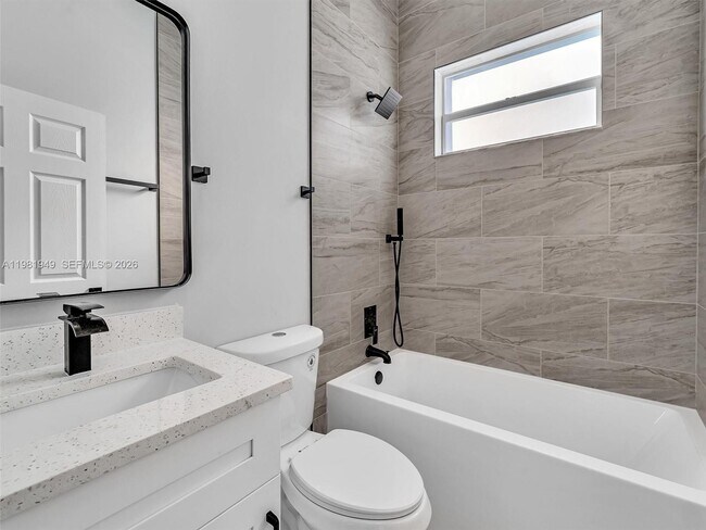 Building Photo - 803 N 20th St