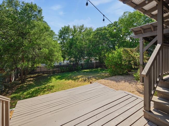 Building Photo - 1705 W 11th St