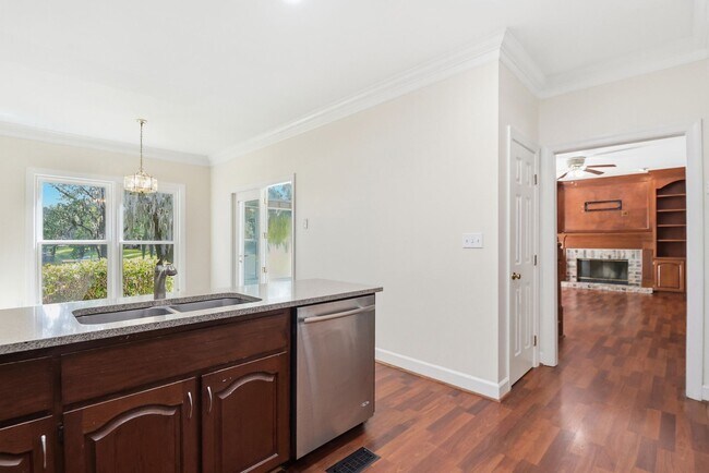 Building Photo - Wilmington Island Home for Lease