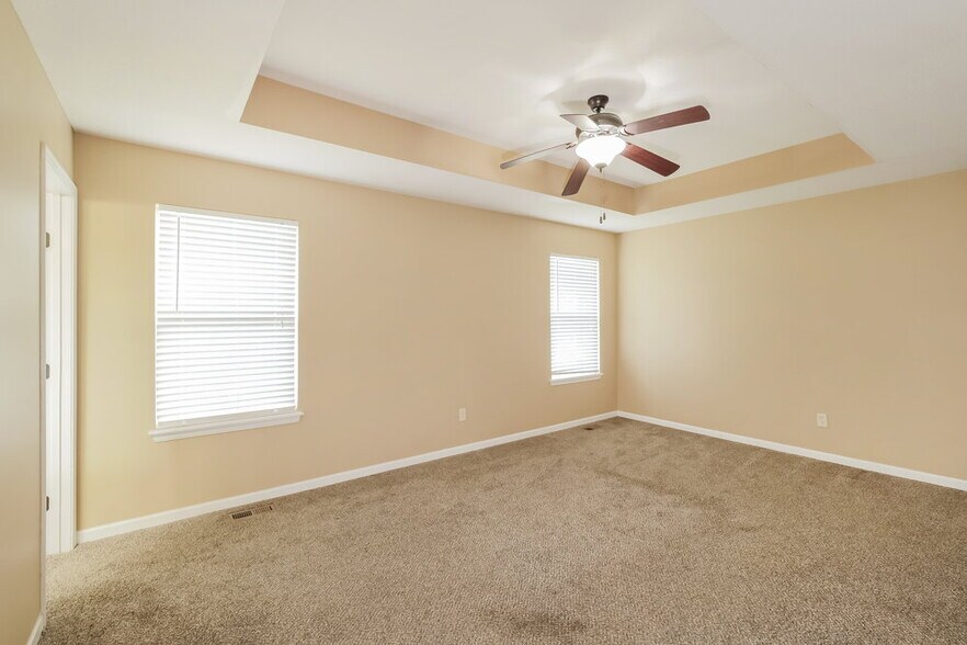 Building Photo - 705 Hibiscus Cir