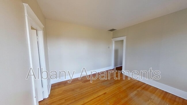 Building Photo - 469 Delaware Ave