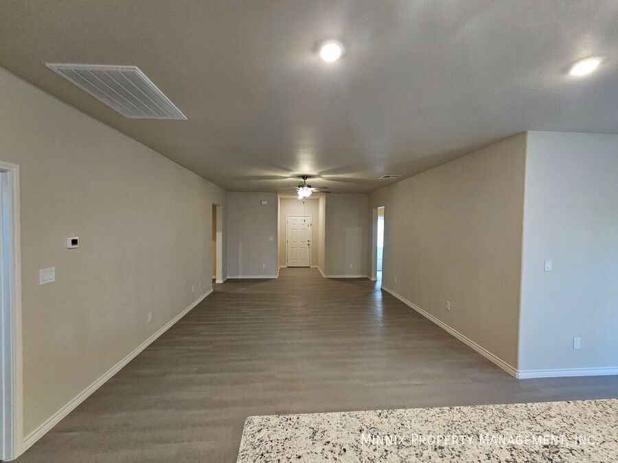 Building Photo - 1309 Bajada St