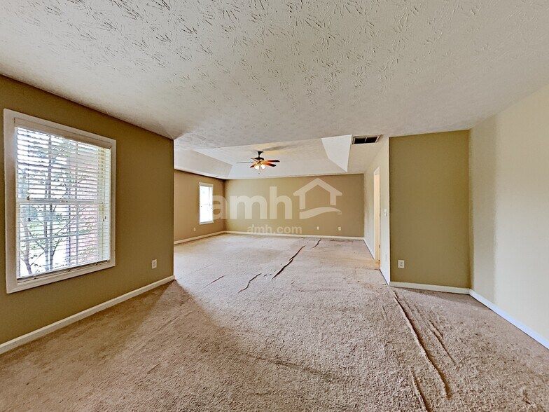 Building Photo - 3442 Kittery Dr
