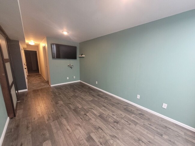 Building Photo - 2255 Vesterheim St