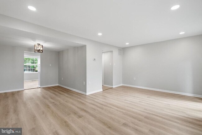Building Photo - 12120 Stoneford Dr