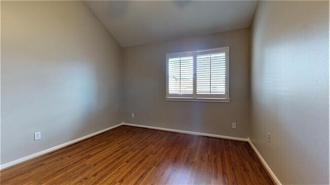 Building Photo - 727 Bunker Hill Rd