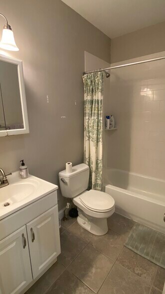 Building Photo - 23 St Lukes Rd