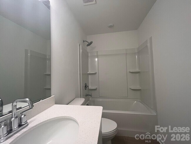 Building Photo - 16305 Leading St