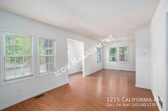 Building Photo - 1215 California Ave