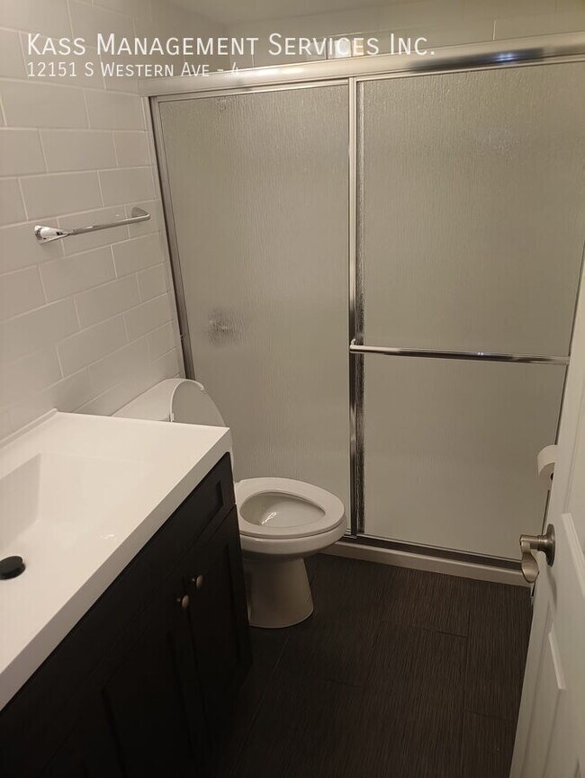 Building Photo - 12151 S Western Ave