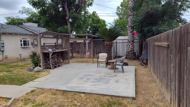 Building Photo - 107 Bancroft Dr