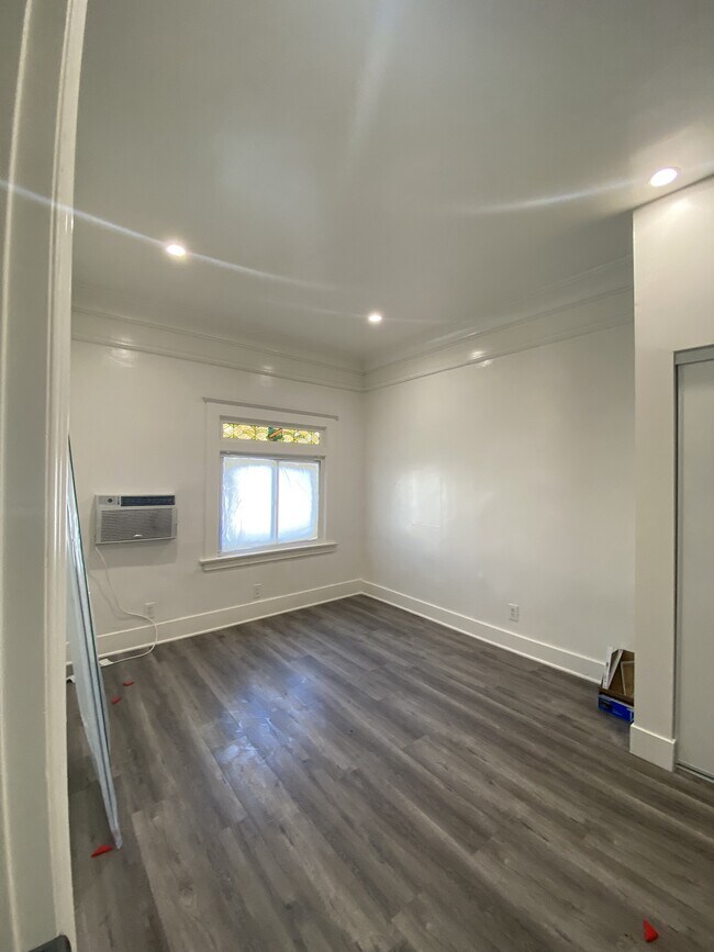 Building Photo - 2903 Van Buren Pl